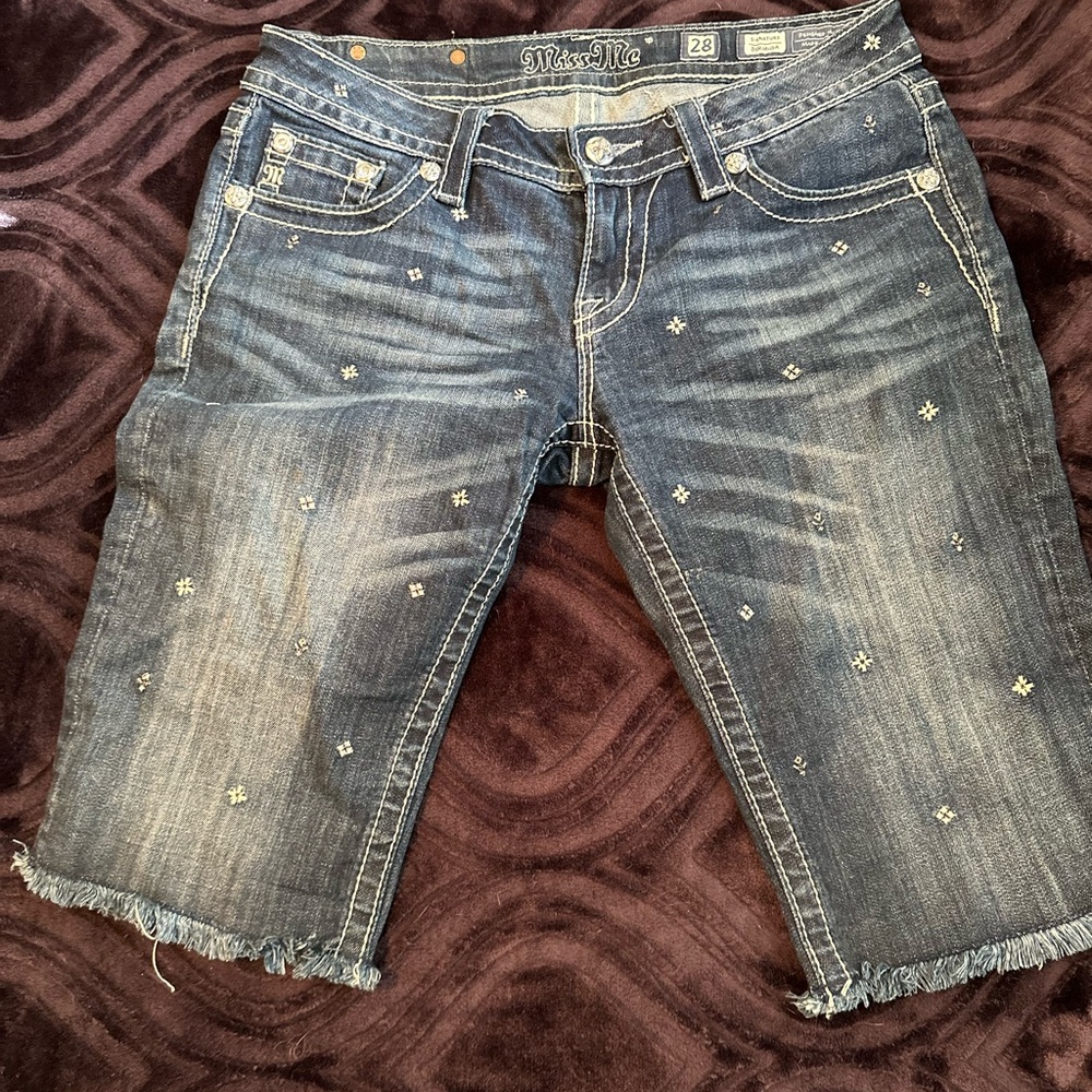 Women’s Miss Me Signature Bermuda shorts, size 28
